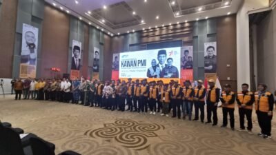 Kepala BP2MI Benny Rhamdani lantik 255 Kawan PMI di Makassar, Sabtu 5 Agustus 2023