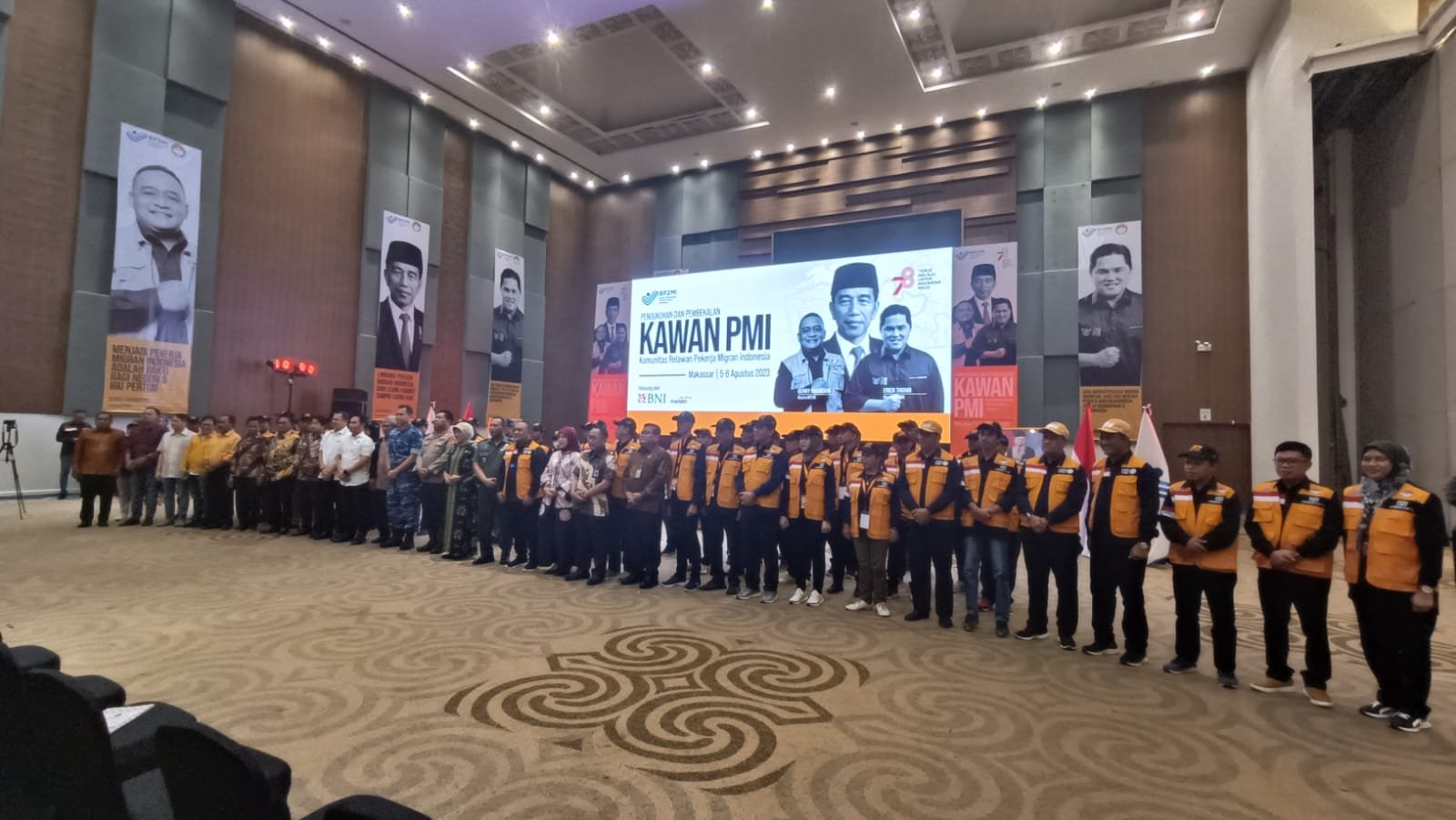 Kepala BP2MI Benny Rhamdani lantik 255 Kawan PMI di Makassar, Sabtu 5 Agustus 2023