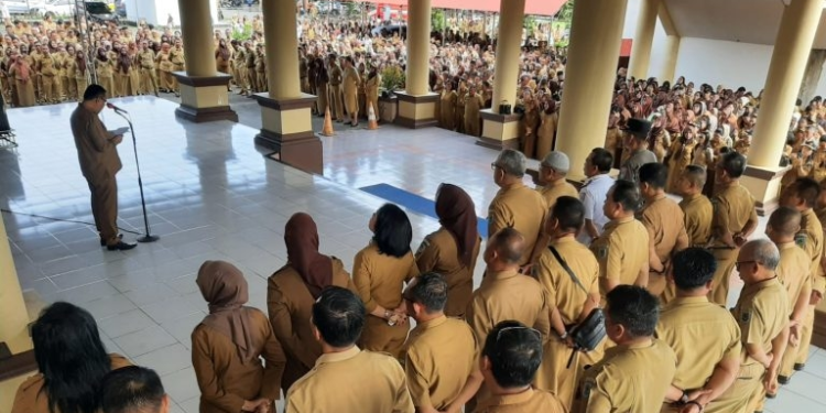Pj Bupati Limi Pimpin Apel Perdana Pasca Libur Lebaran