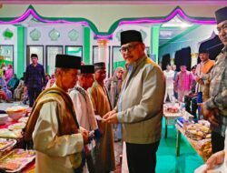 Bupati Limi Buka Puasa dan Tarawih Bersama Masyarakat Kecamatan Dumoga Timur dan Dumoga