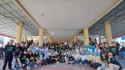 Peringati HKN ke – 60, Dinkes Bolmong Gelar Jalan Sehat dan Pemeriksaan Kesehatan Gratis